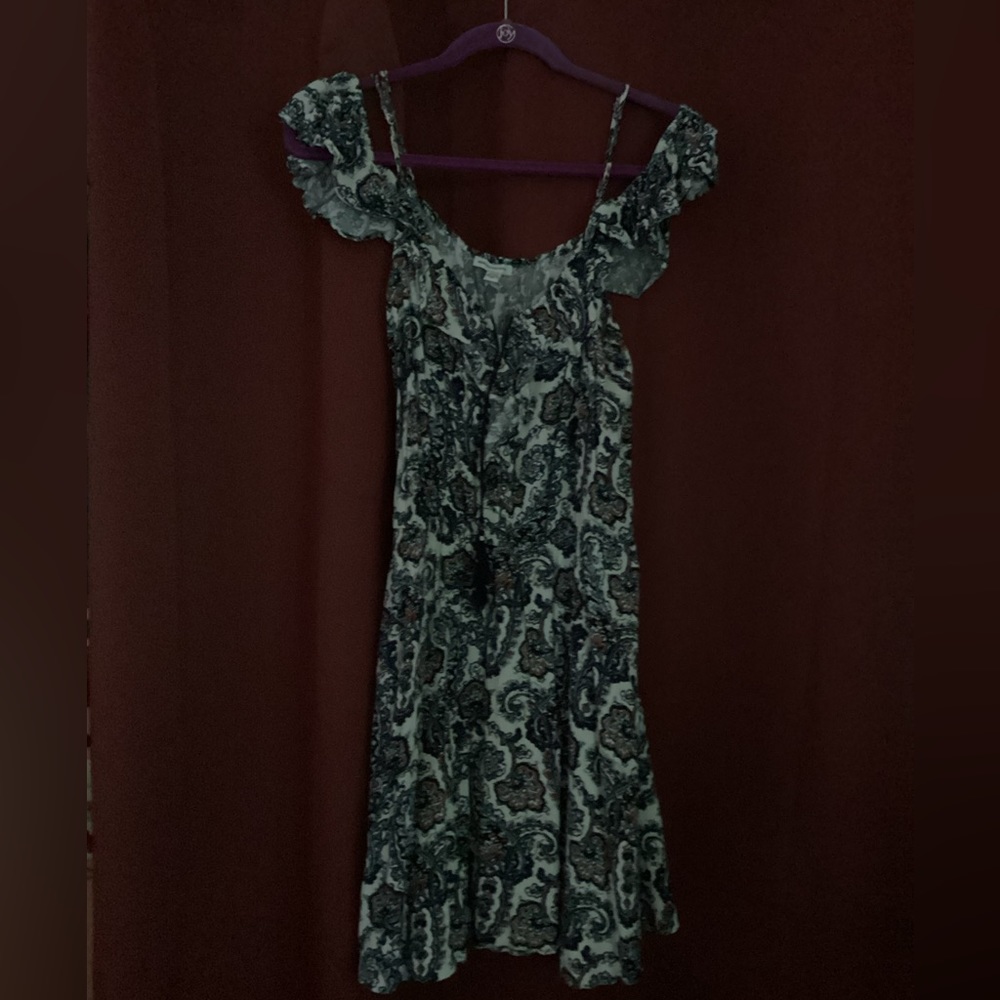 AMERICAN EAGLE cute paisley dress